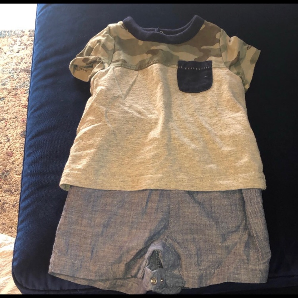 Baby gap romper